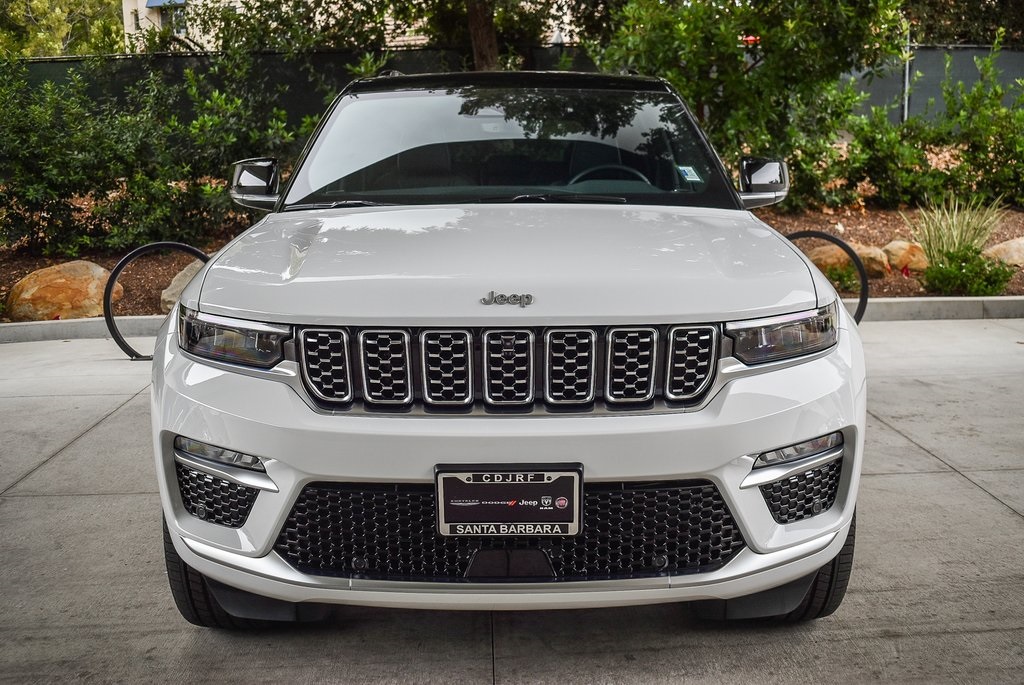 2025 Jeep Grand Cherokee Summit photo 2