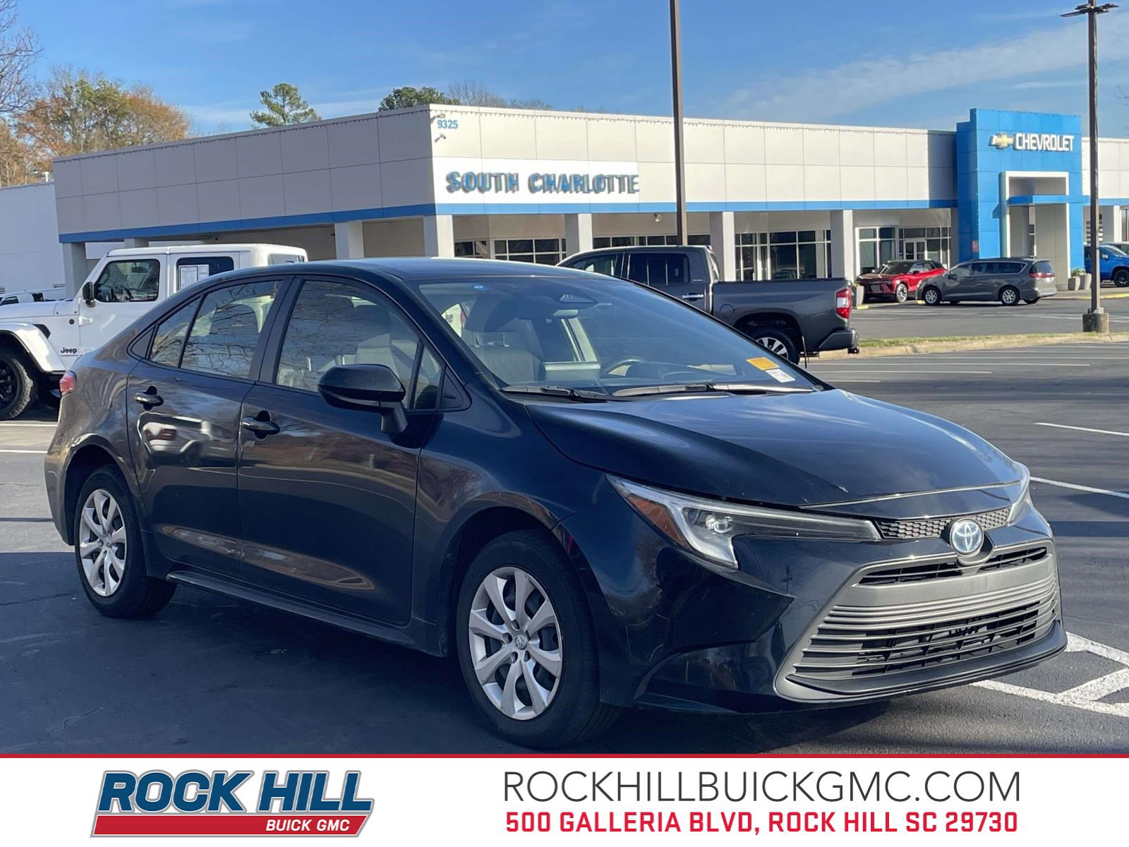 2024 Toyota Corolla LE's photo