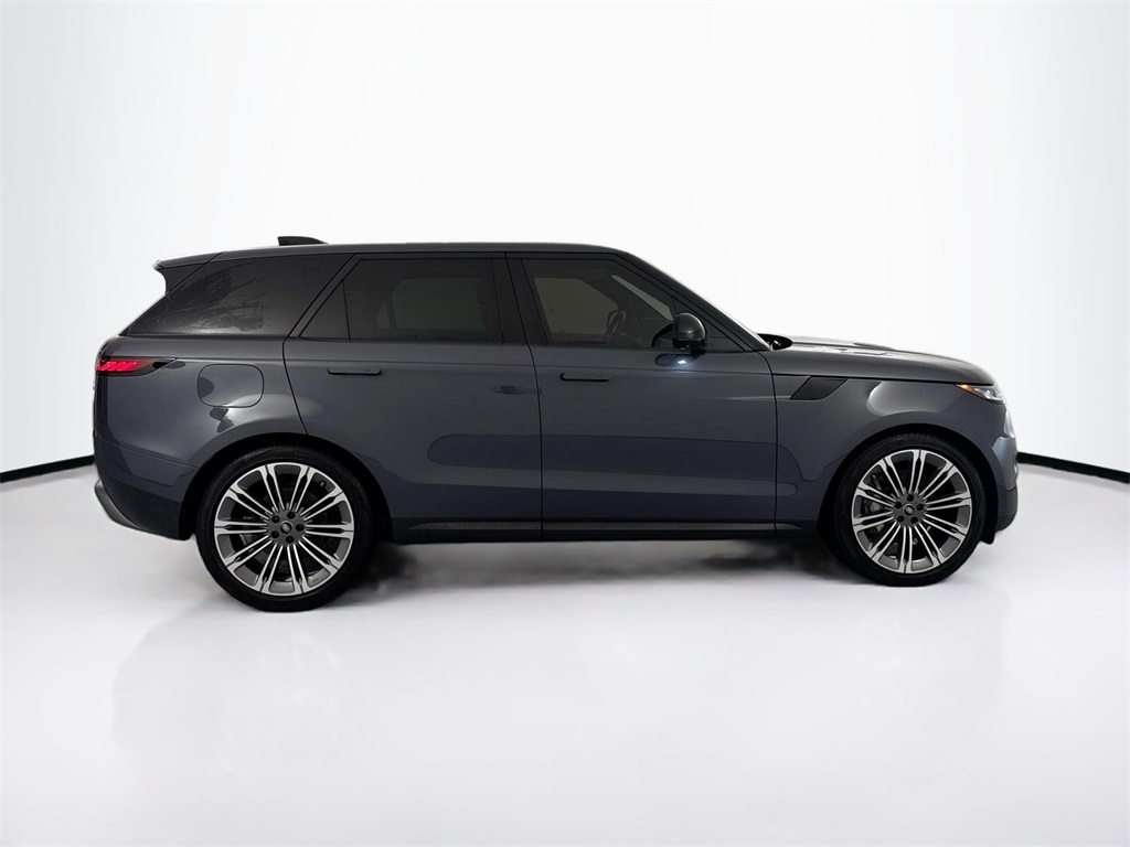 2023 Land Rover Range Rover Sport P360 Dynamic SE photo 4