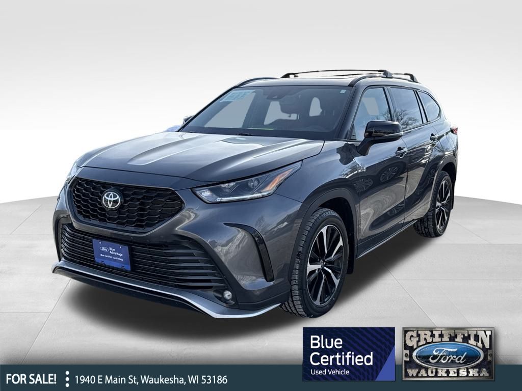 2022 Toyota Highlander XSE's photo