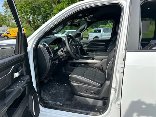 2025 Ram 2500 Laramie photo 28