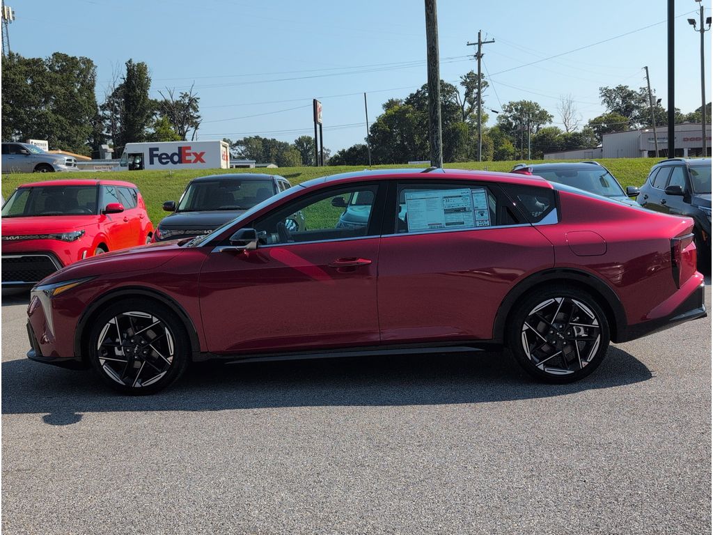 2025 Kia K4 GT-Line photo 2