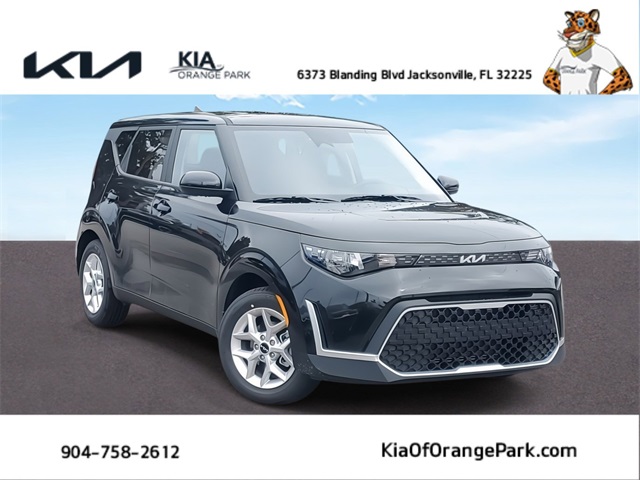 2025 Kia Soul LX's photo
