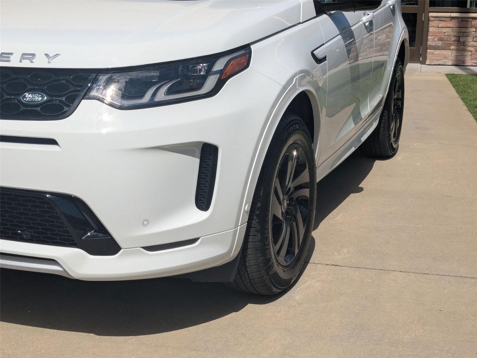 2025 Land Rover Discovery Sport S photo 8