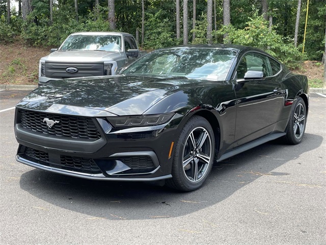 2025 Ford Mustang EcoBoost photo 3