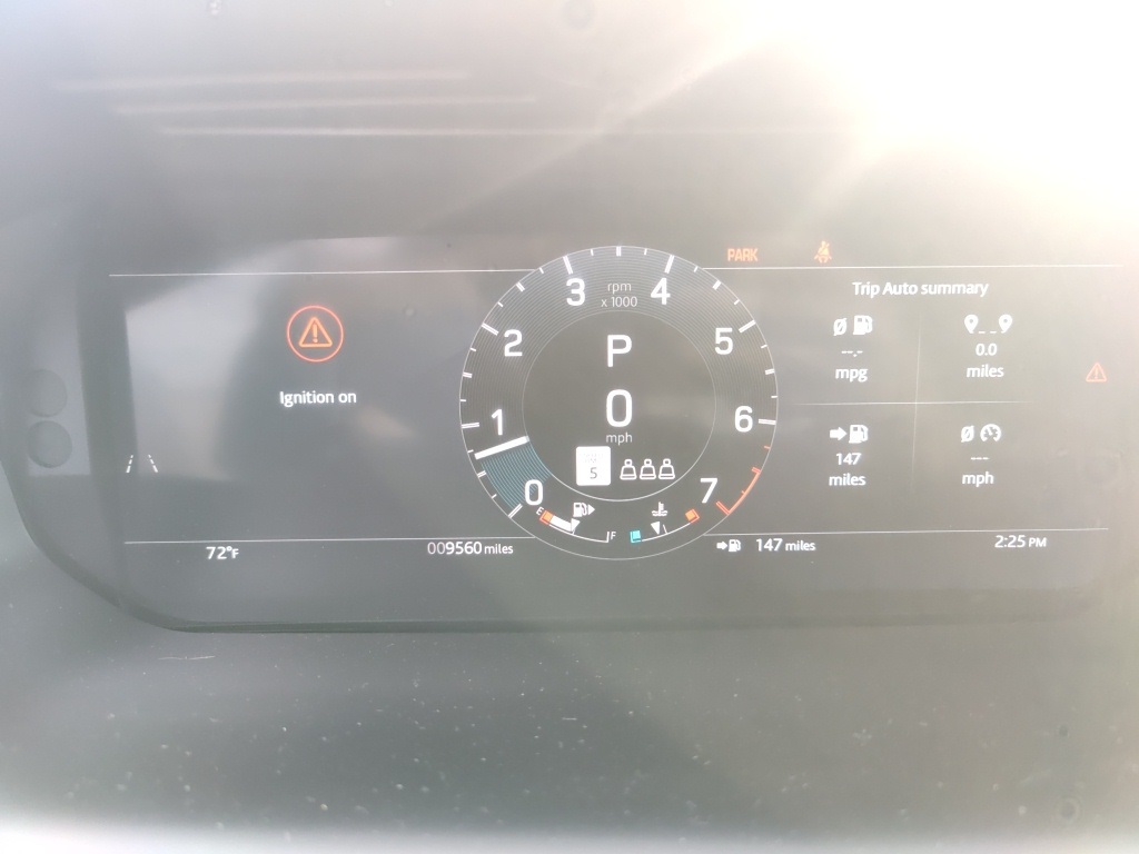 2025 Land Rover Discovery Sport S photo 4