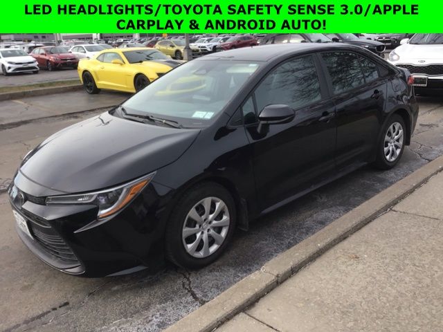 2023 Toyota Corolla LE's photo
