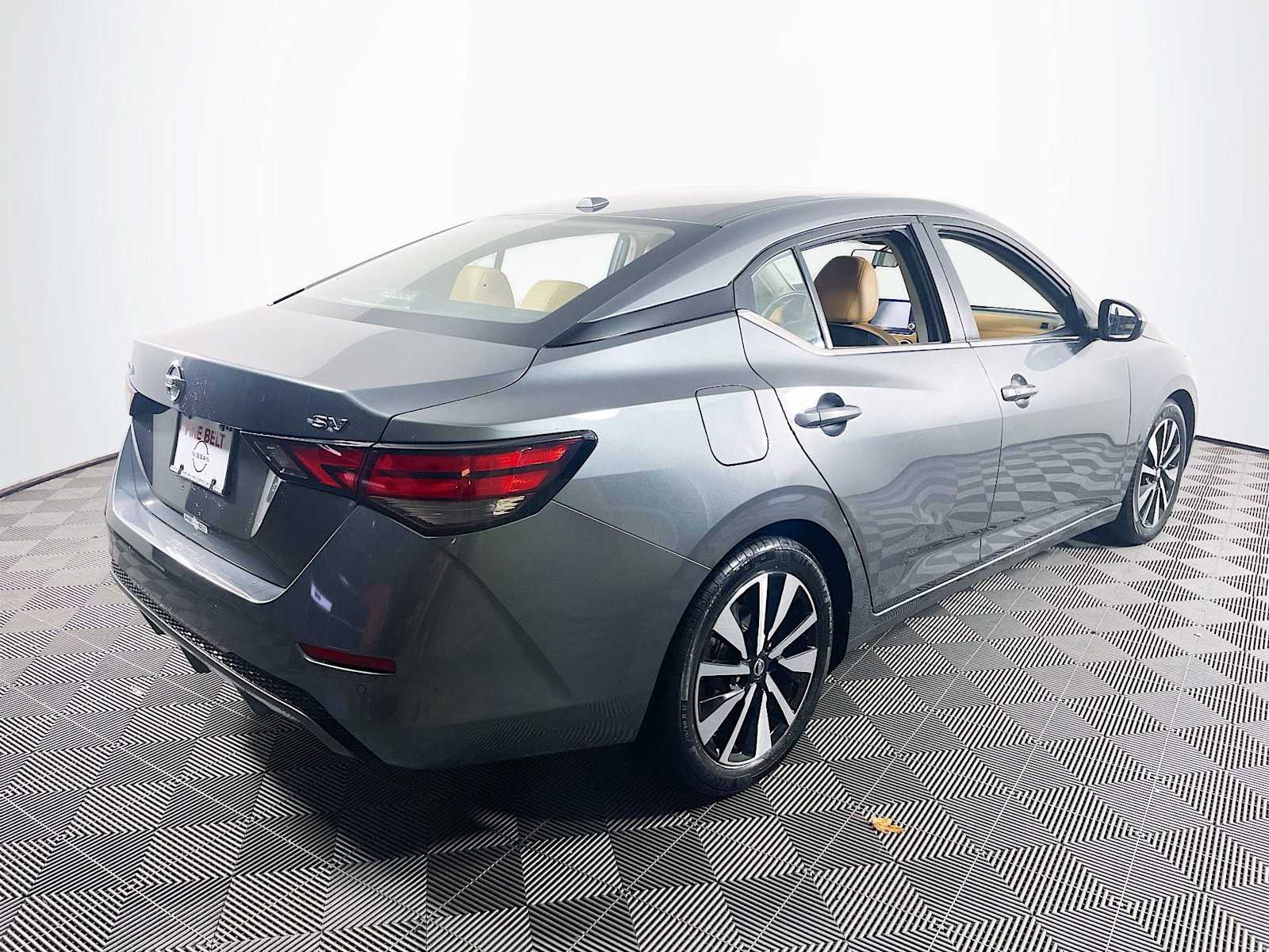 2023 Nissan Sentra SV photo 4