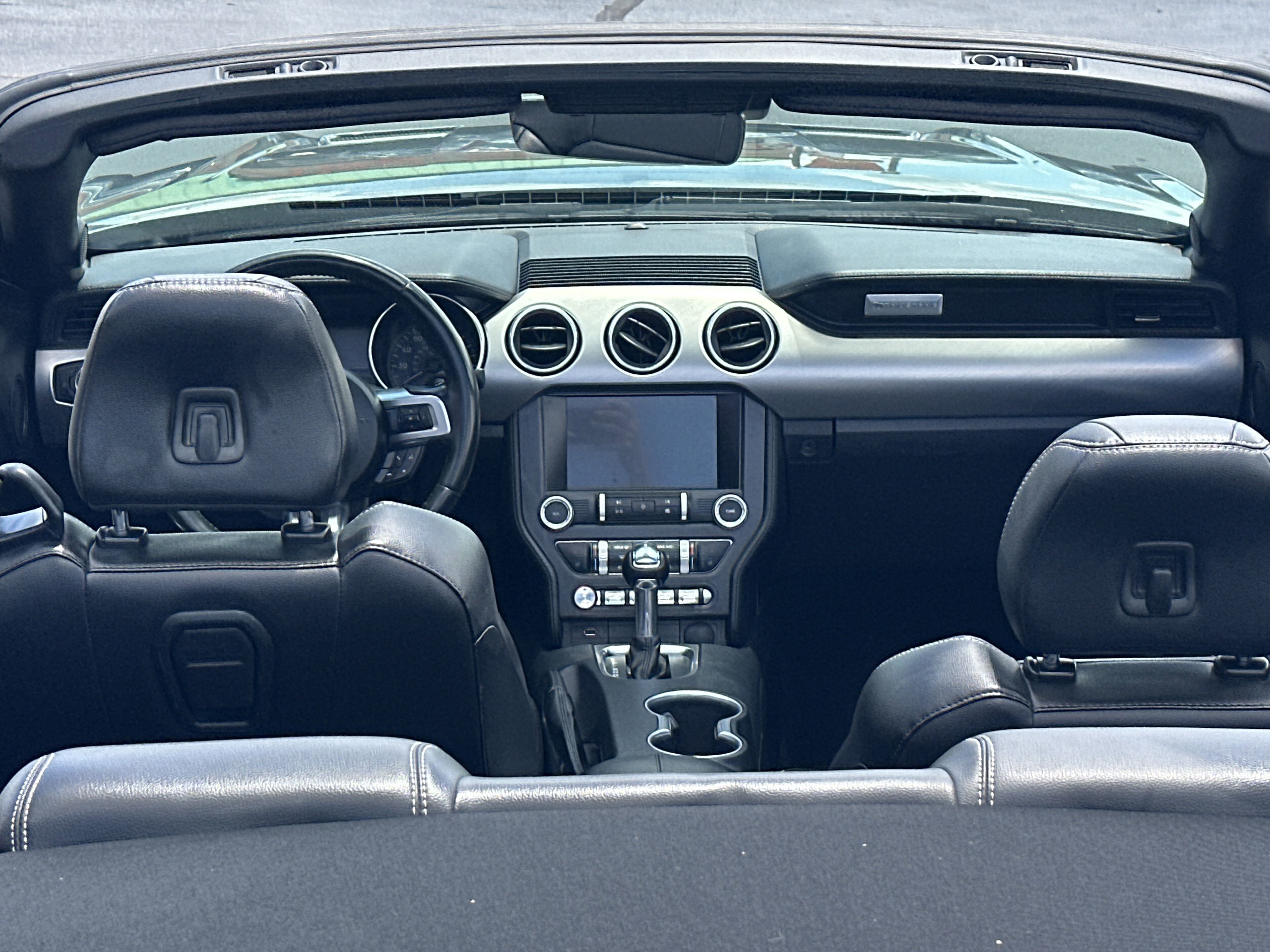 2023 Ford Mustang EcoBoost photo 2