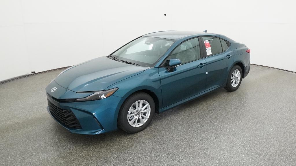 2026 Toyota Camry LE's photo
