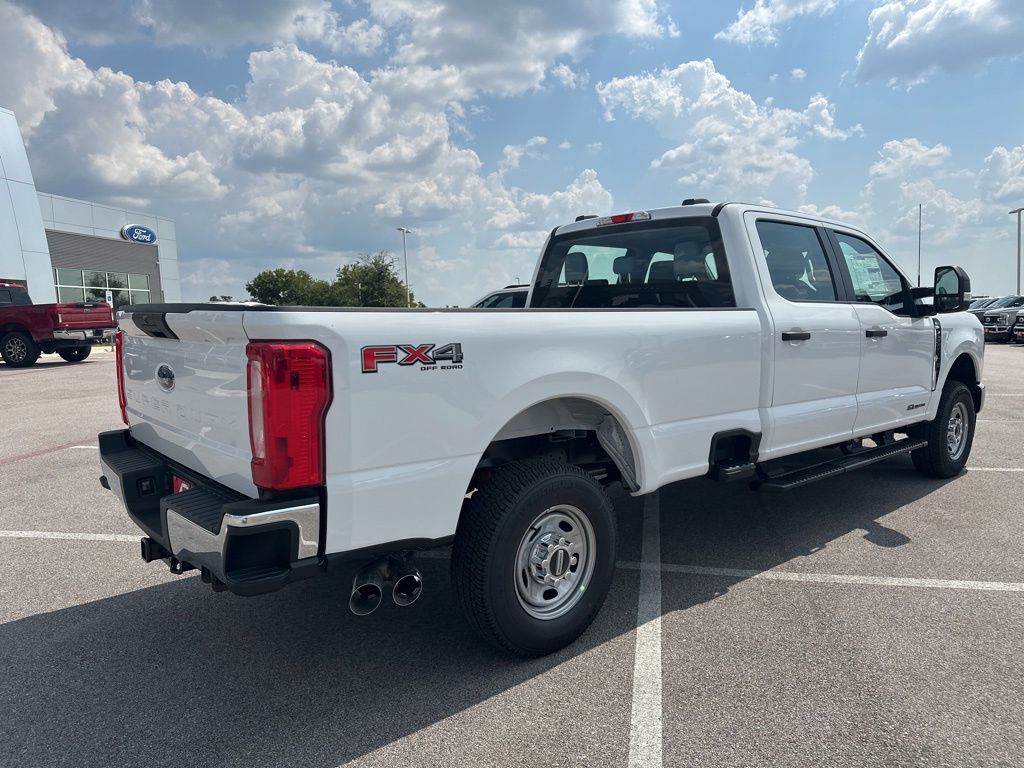 2026 Ford F-250 photo 8