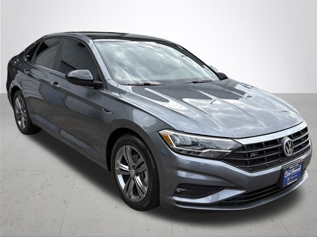 2021 Volkswagen Jetta R-Line photo 5