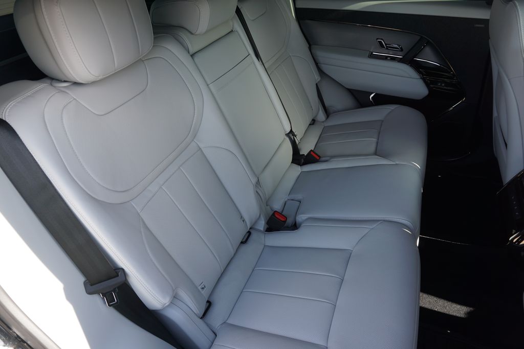 2025 Land Rover Range Rover Sport SE photo 25
