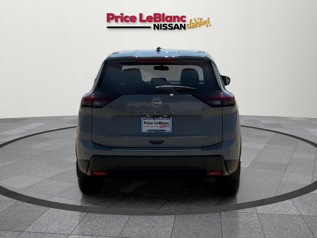 2026 Nissan Rogue SV photo 5