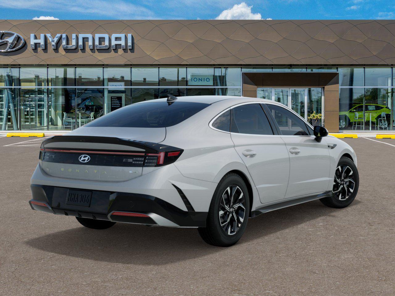 2025 Hyundai Sonata SEL photo 4