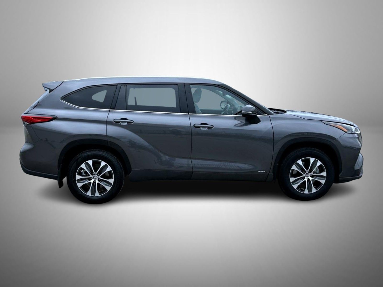 2022 Toyota Highlander Hybrid XLE photo 4