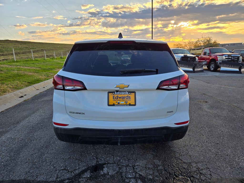 2022 Chevrolet Equinox LS photo 4
