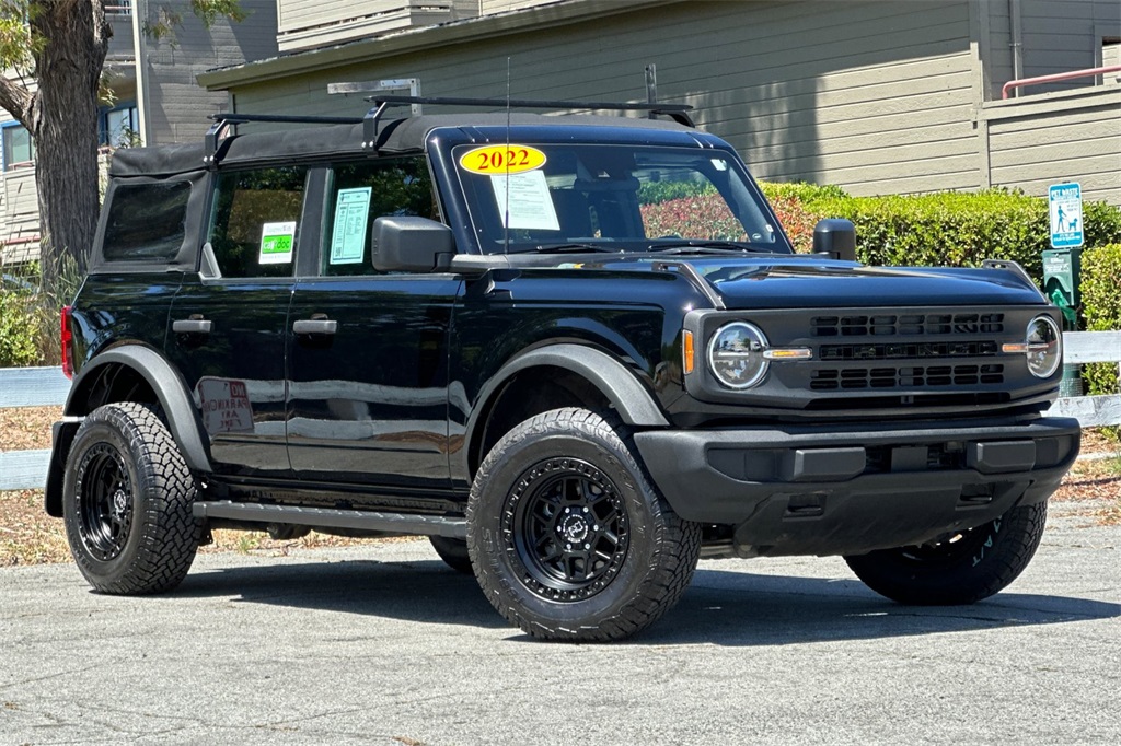 2022 Ford Bronco Base Big Bend Black Diamond Outer Banks photo 2