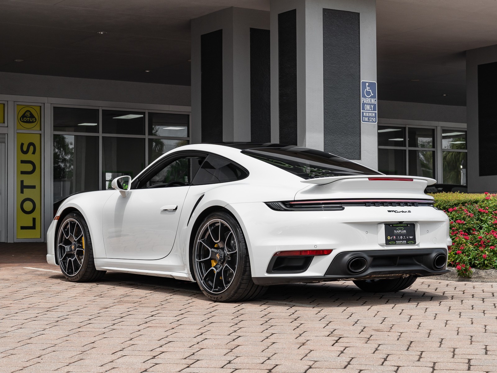 2023 Porsche 911 Turbo S photo 34