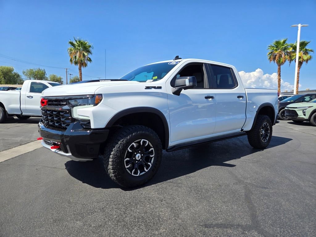 2025 Chevrolet Silverado 1500 ZR2 photo 2