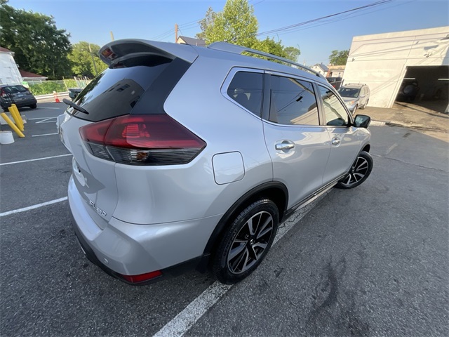 2019 Nissan Rogue SL photo 3