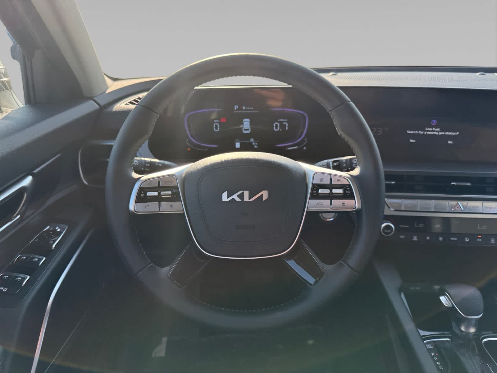 2025 Kia Telluride LX photo 9