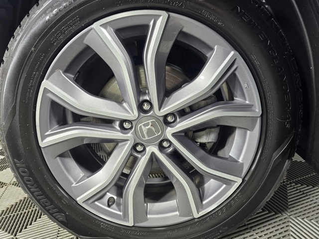 2020 Honda CR-V Touring photo 2