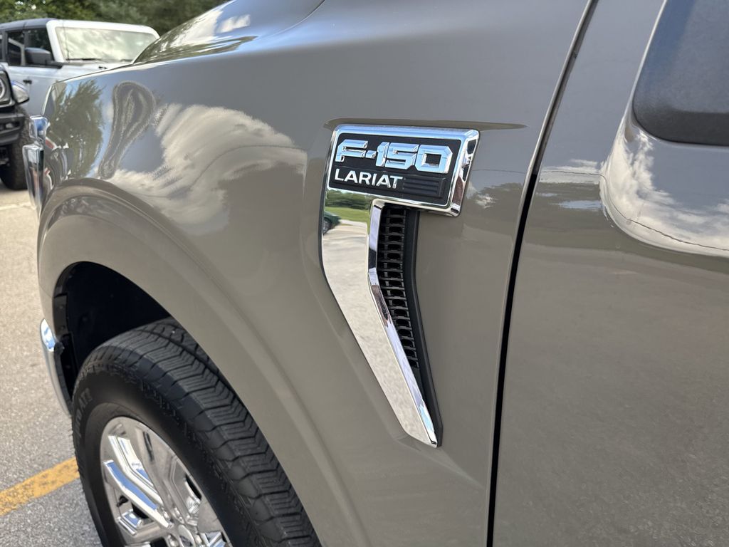 2025 Ford F-150 Lariat photo 15