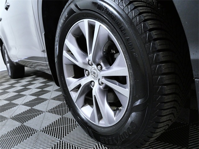 Used 2015 Toyota Highlander XLE with VIN 5TDJKRFH0FS195300 for sale in Apple Valley, Minnesota