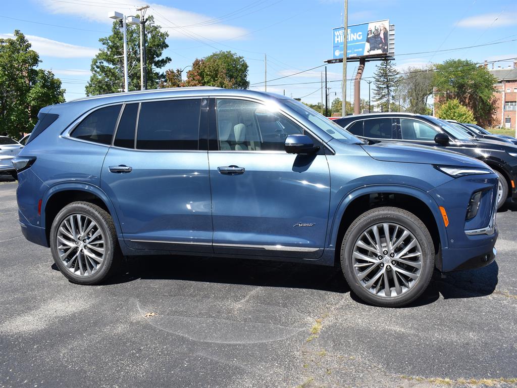 2026 Buick Enclave Avenir photo 4