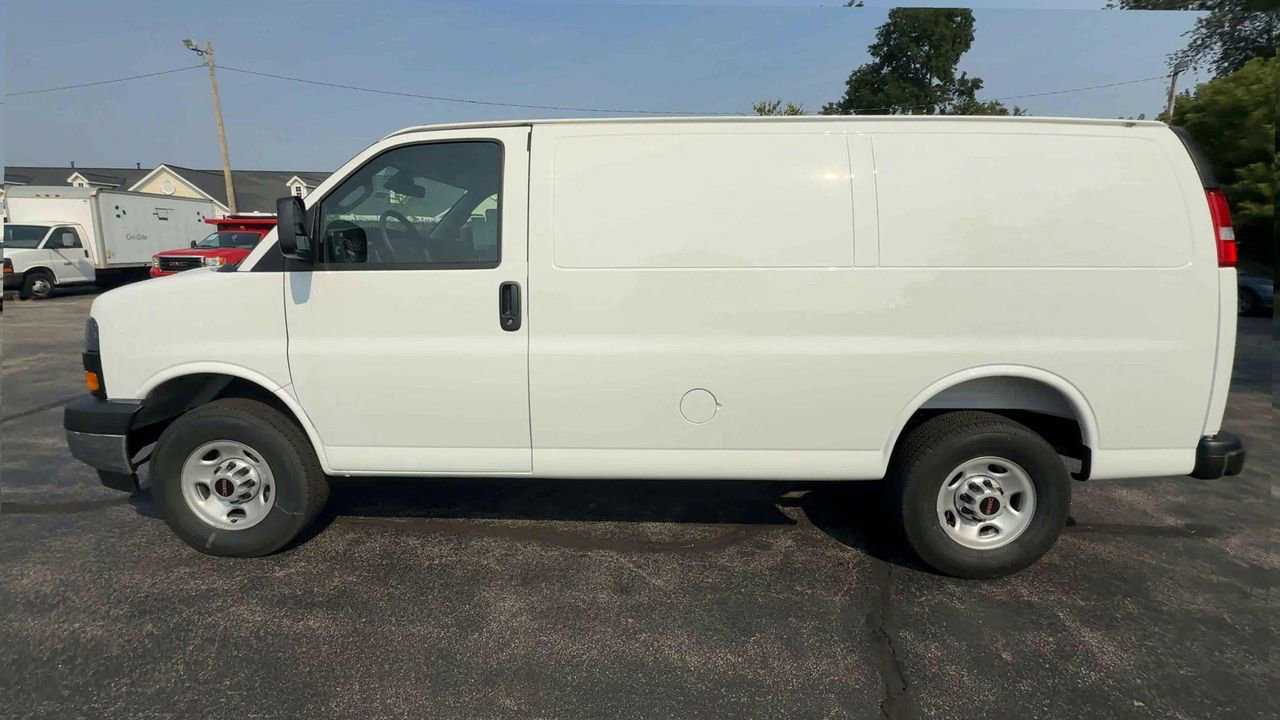 2025 Gmc Savana Cargo 3500 photo 4