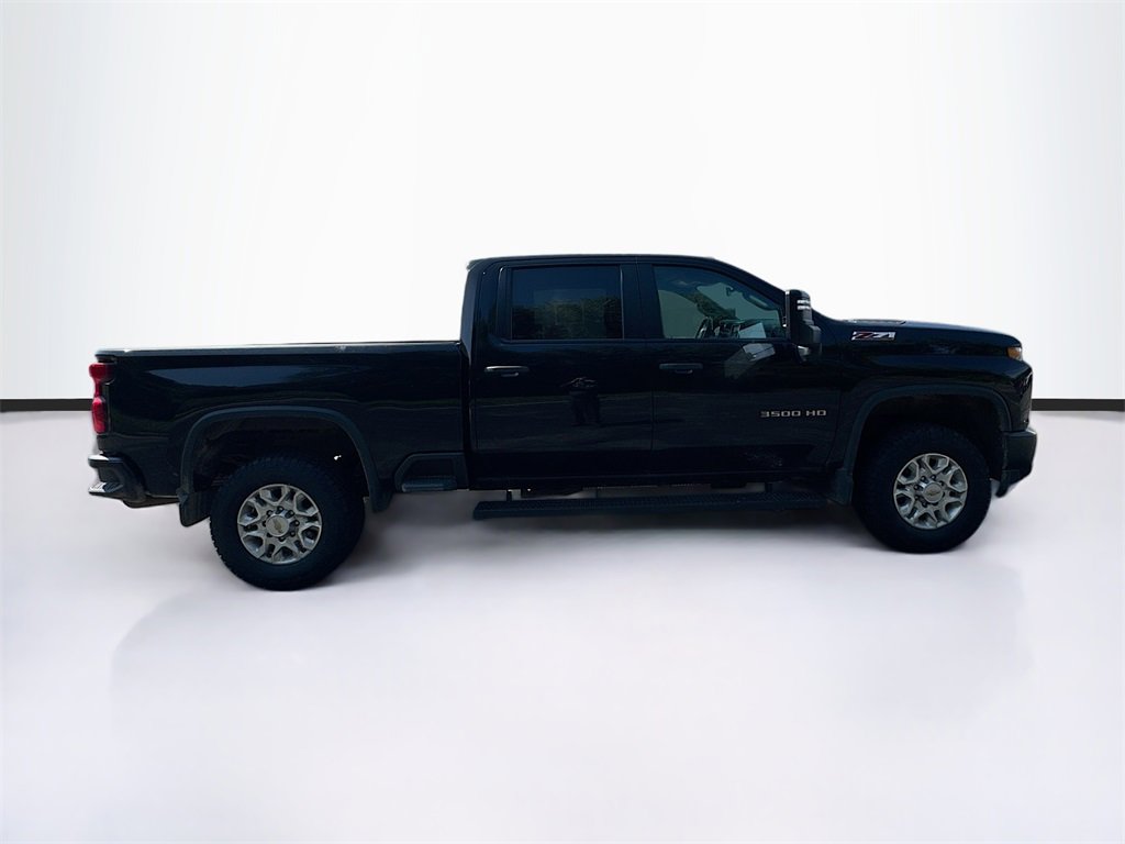 2023 Chevrolet Silverado 3500HD Work Truck photo 3
