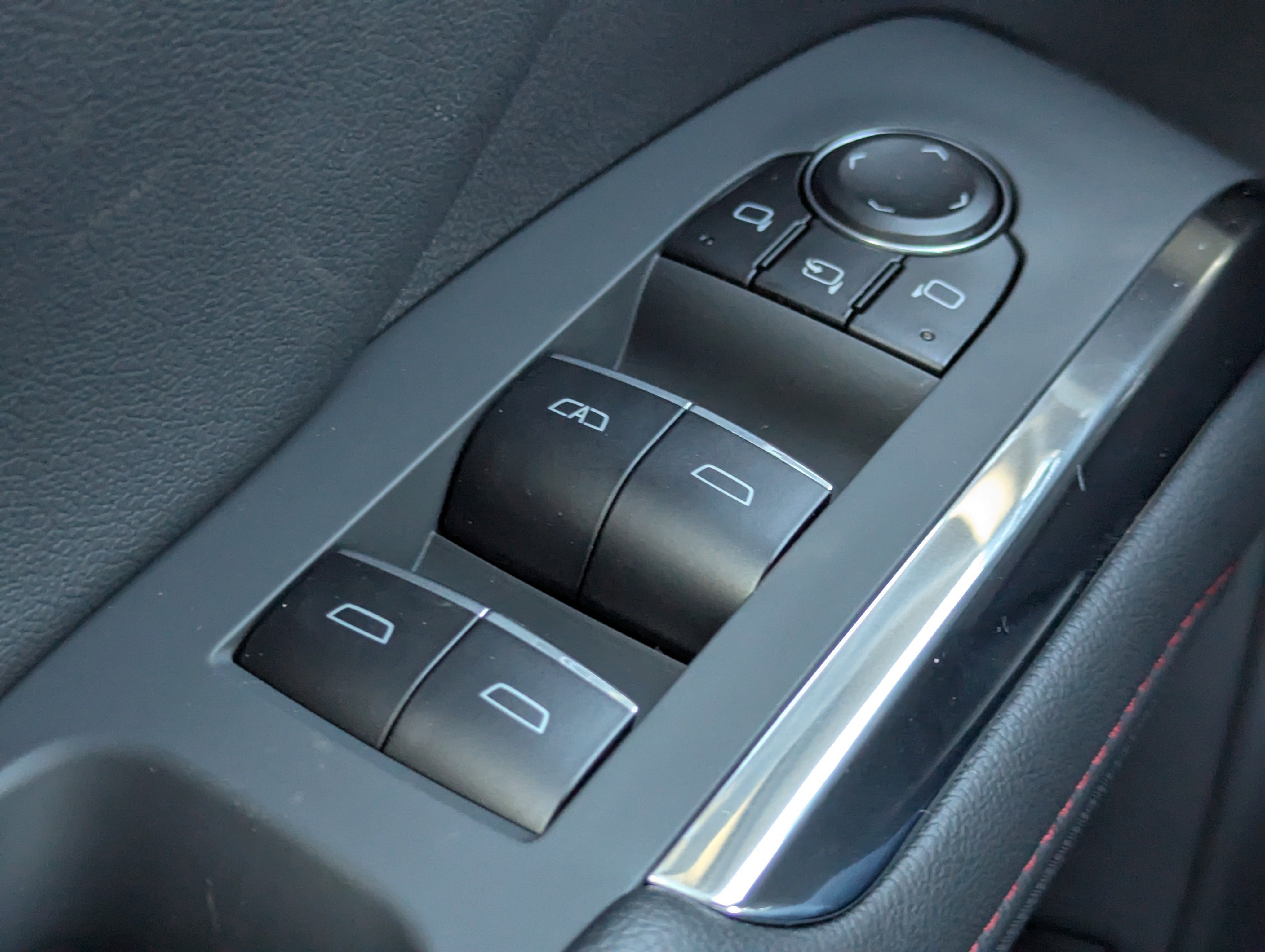 2026 Chevrolet Traverse RS photo 4