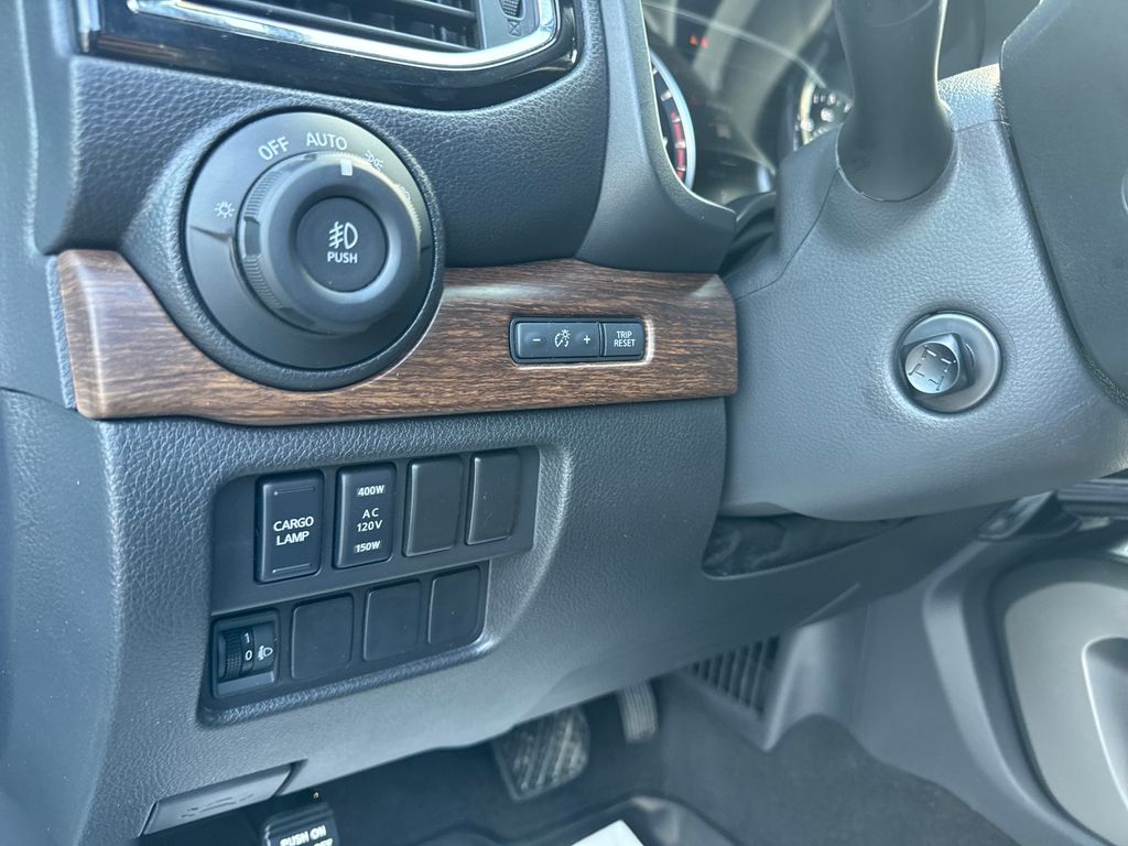 2024 Nissan Titan Platinum Reserve photo 14