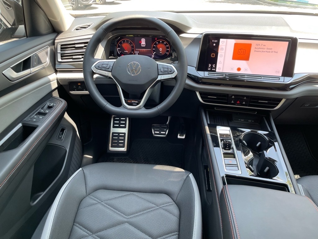 2025 Volkswagen Atlas Peak Edition SE photo 6