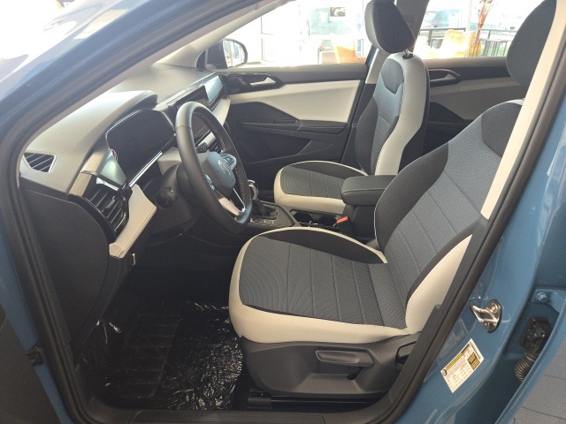 2025 Volkswagen Taos S photo 15