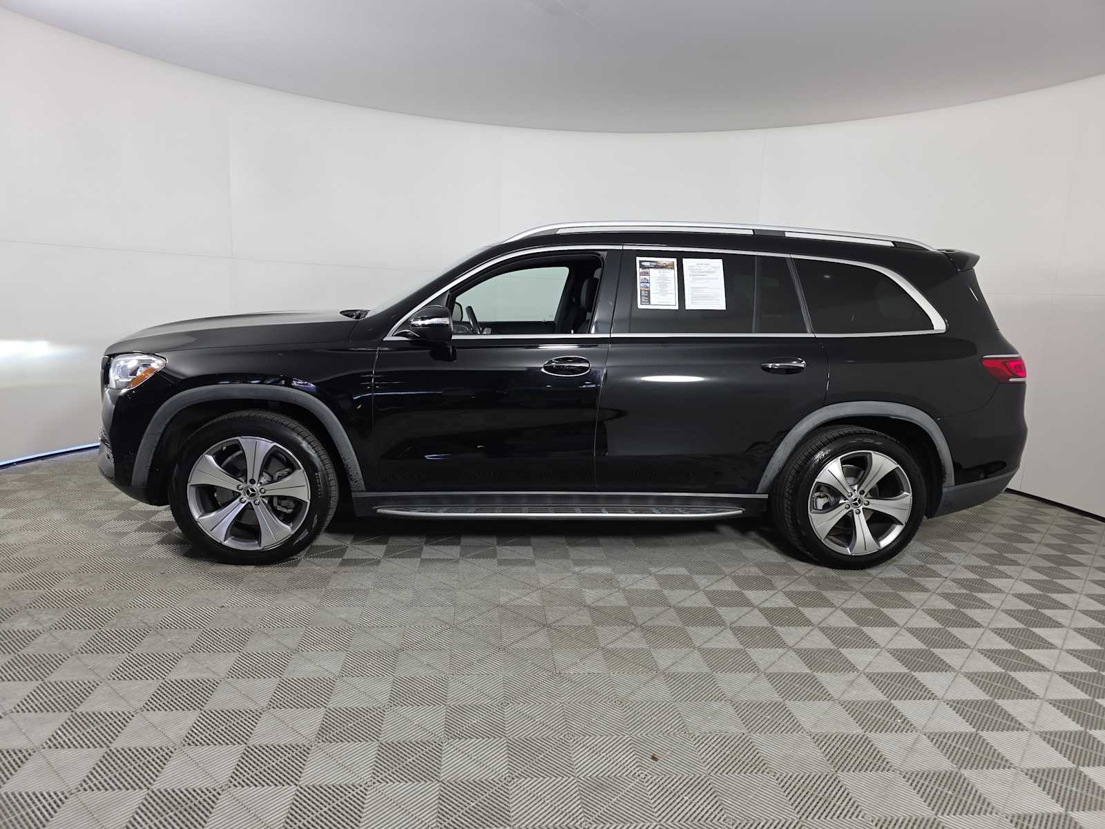 2021 Mercedes Benz GLS 450 4MATIC photo 3