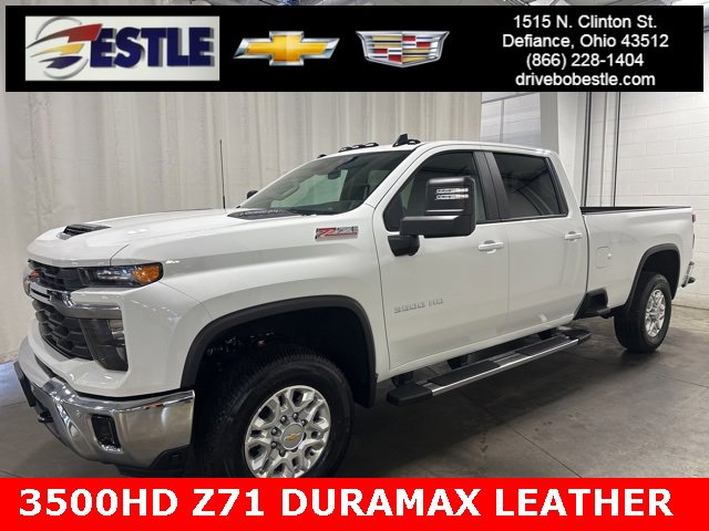 2025 Chevrolet Silverado 3500HD LT's photo