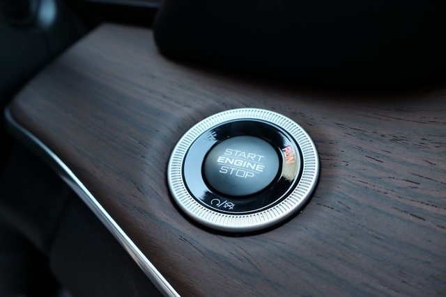 2025 Jeep Grand Cherokee Summit photo 16