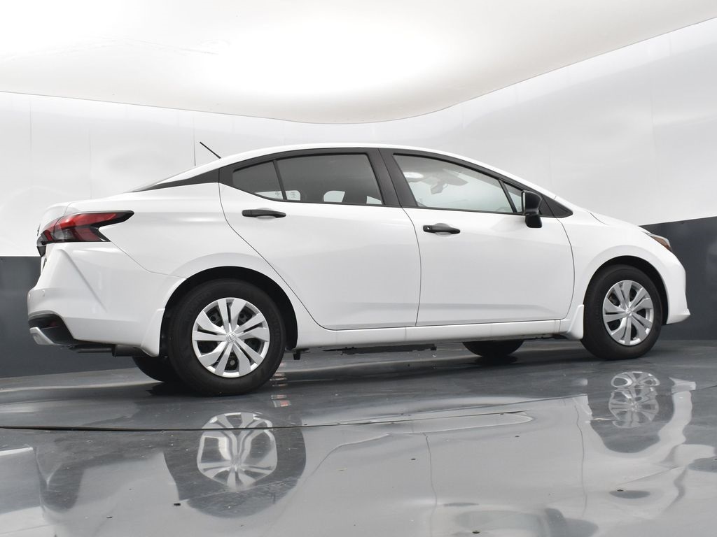 2025 Nissan Versa 1.6 S photo 35