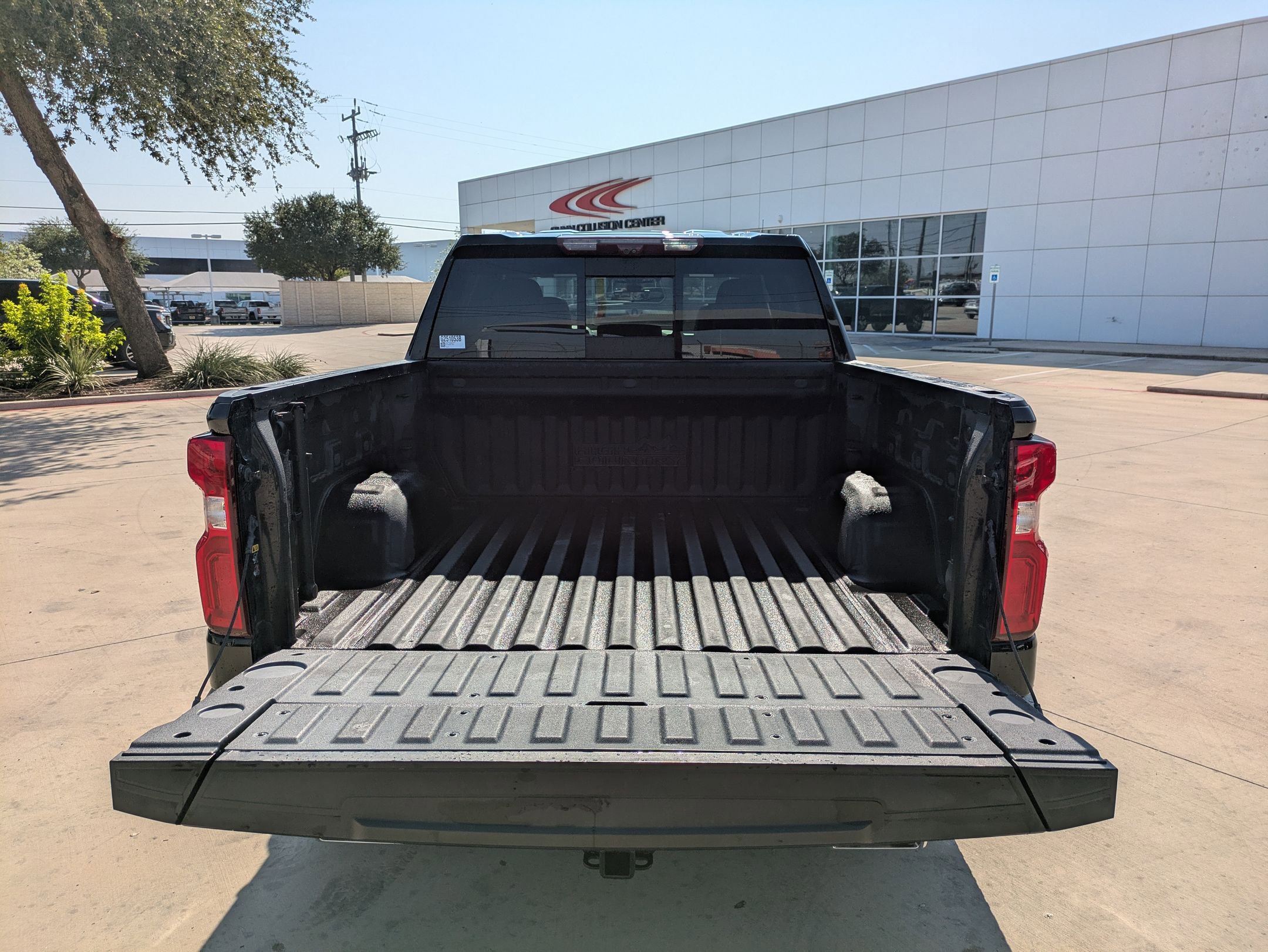 2021 Chevrolet Silverado 1500 High Country photo 25