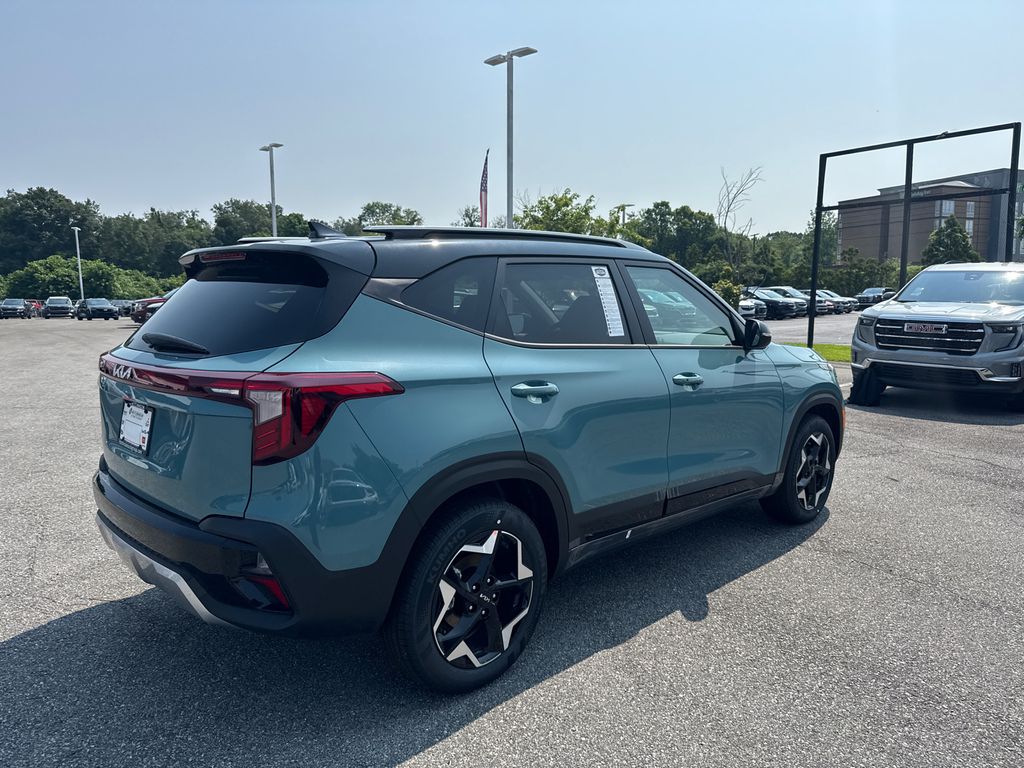 2025 Kia Seltos S photo 3