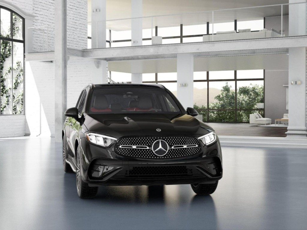 2026 Mercedes Benz GLC 300 photo 8
