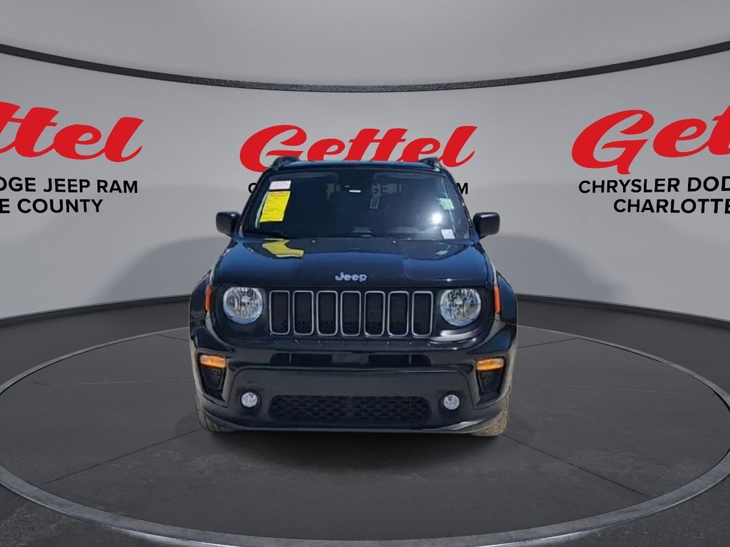 2022 Jeep Renegade Latitude photo 2