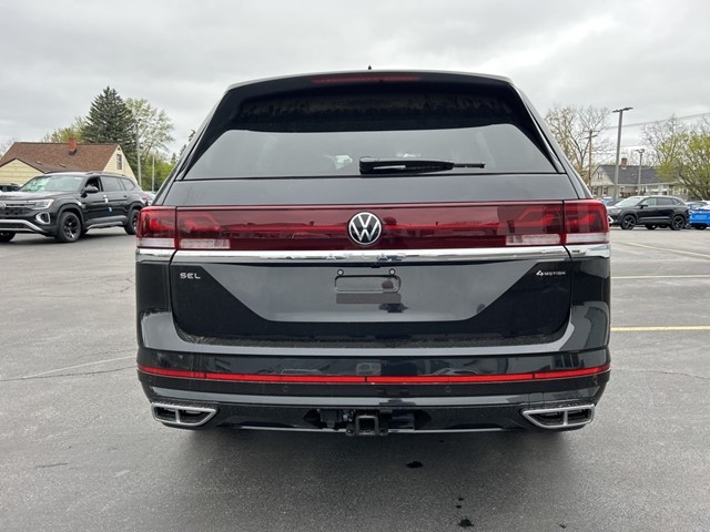 2025 Volkswagen Atlas SEL Premium R-Line photo 4