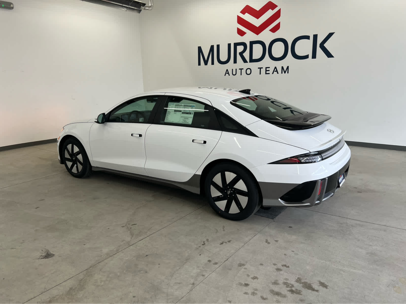 2025 Hyundai Ioniq 6 SE photo 2