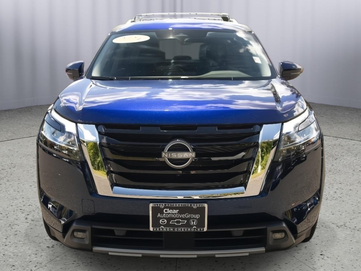 2024 Nissan Pathfinder SL photo 16