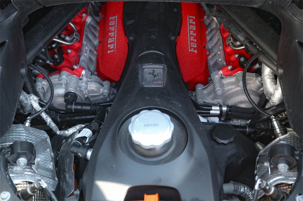 2023 Ferrari SF90 Spider Base photo 14