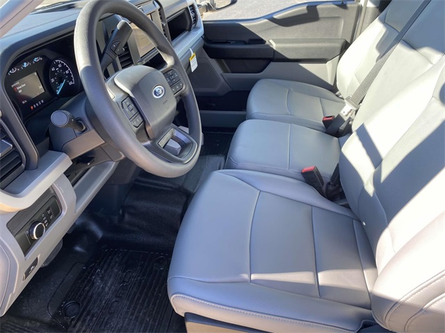 2025 Ford F-550 photo 12