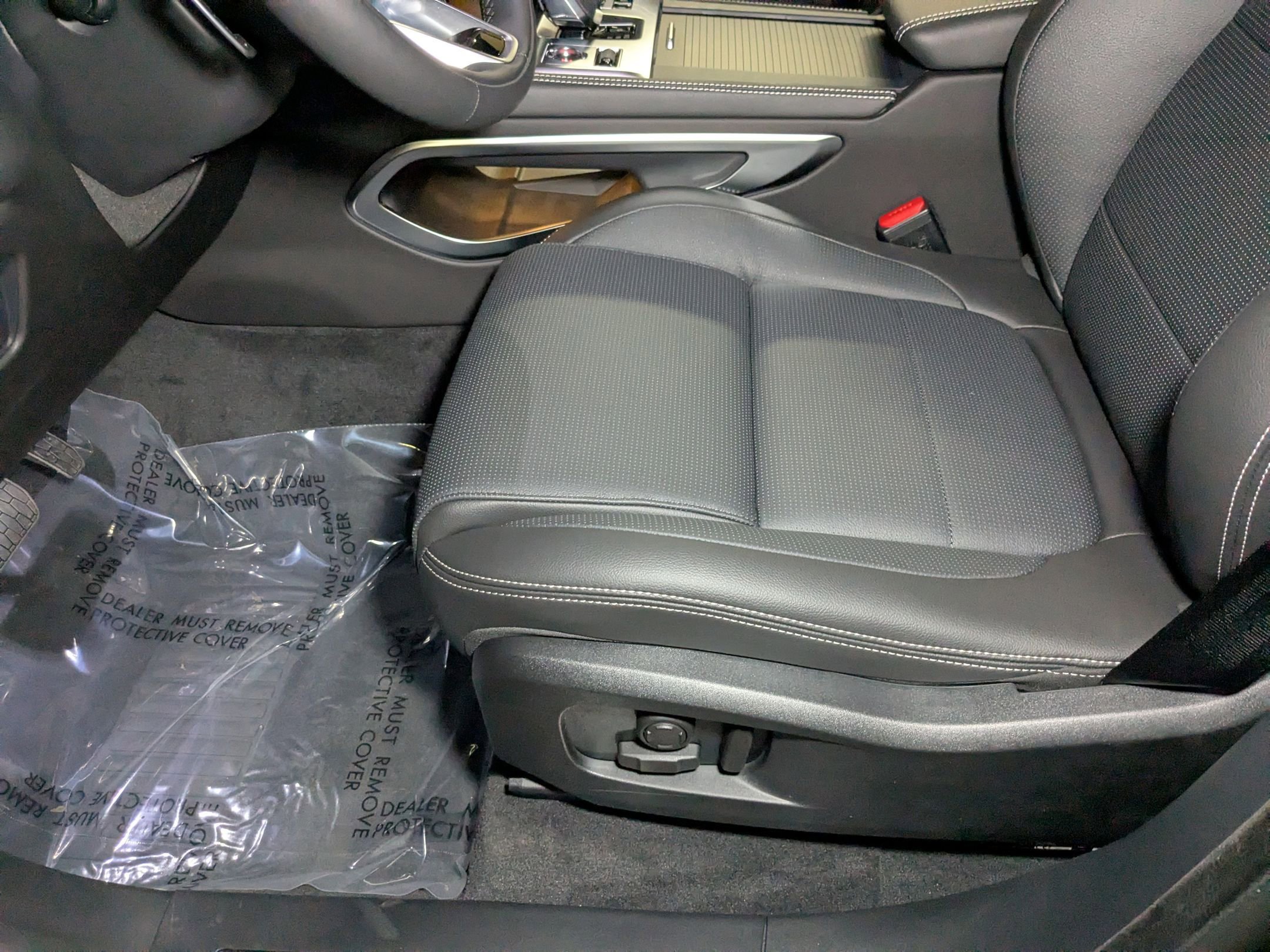 2026 Jaguar F-PACE P250 R-Dynamic S photo 4